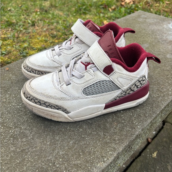 Kids Jordan Sneakers - Picture 2 of 5